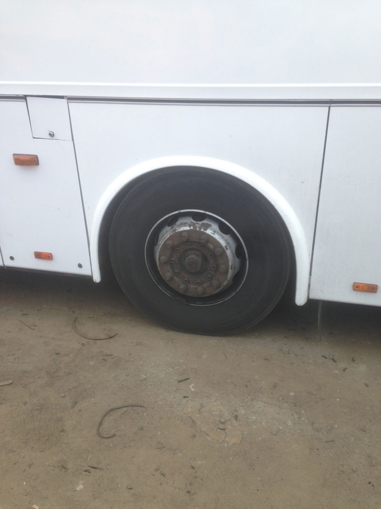Замена шин на автобусе Bova